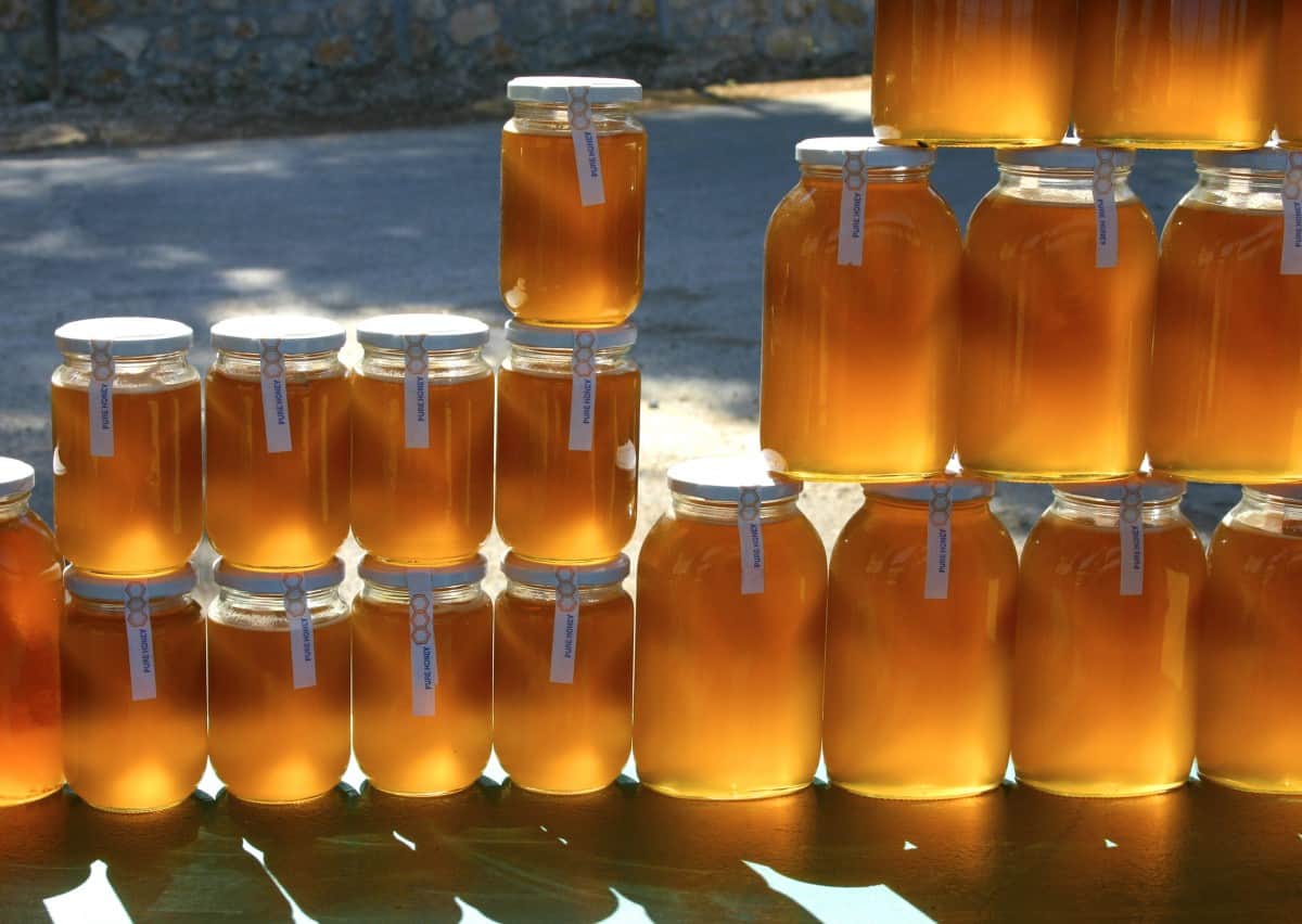 Selling Honey: How Much Money Can You Make? A Simple Guide - Bee Keeper ...