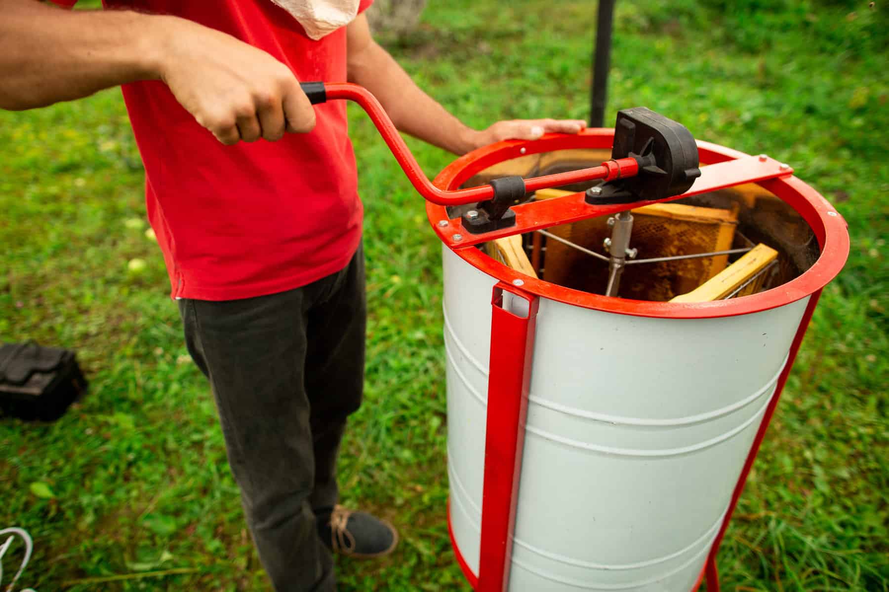 Tangential Honey Extractor What is it? A Beginners Guide Bee Keeper Facts Beekeeping For